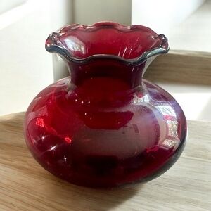 Vintage Anchor Hocking Glass Ruffle Edge Bud Vase - Ruby